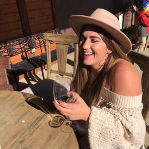 Meet your Posher, Liz